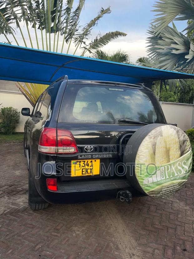 Toyota Land Cruiser 4.5 V8 DLX 2015 Black