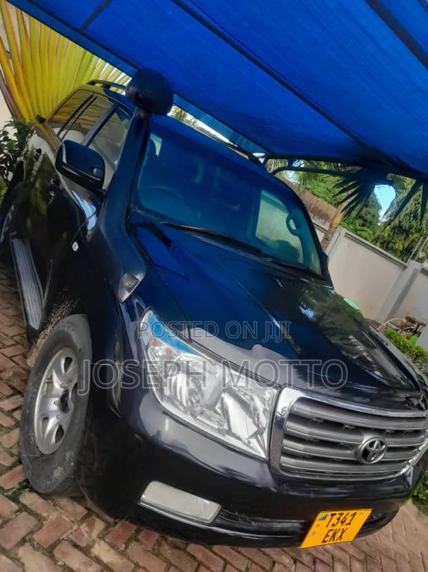 Toyota Land Cruiser 4.5 V8 DLX 2015 Black