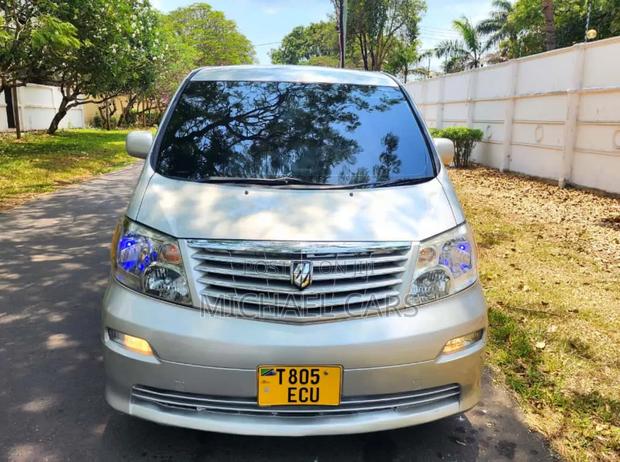 Toyota Alphard 2.4 Petrol AWD 2005 Gray