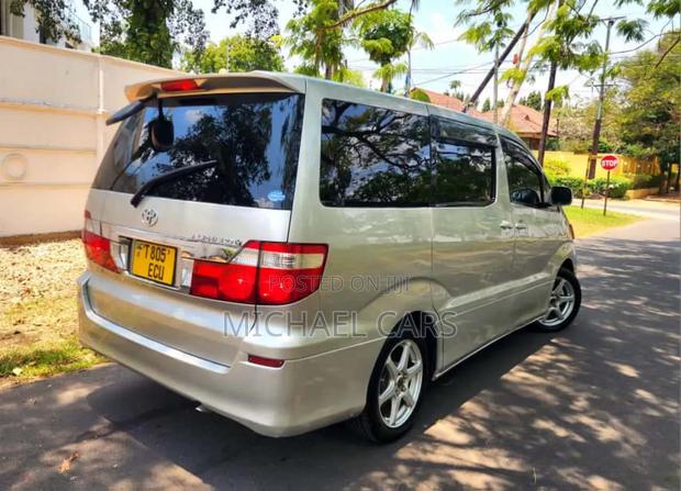 Toyota Alphard 2.4 Petrol AWD 2005 Gray