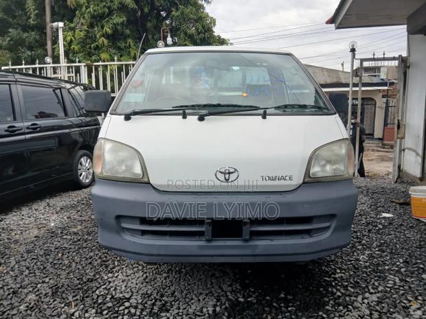 Toyota TownAce 1999 White