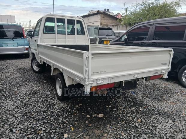 Toyota TownAce 1999 White