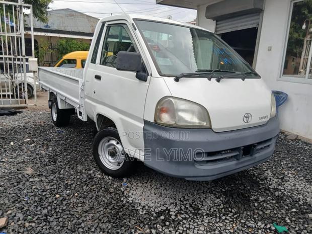 Toyota TownAce 1999 White