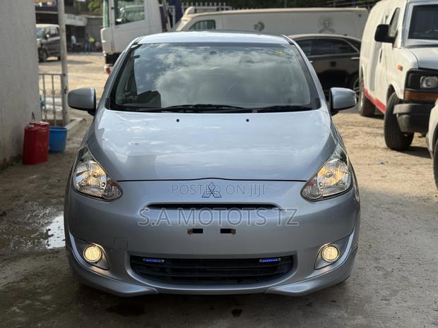 Mitsubishi Mirage ES 4dr Hatchback (1.2L 3cyl 5M) 2015 Silver