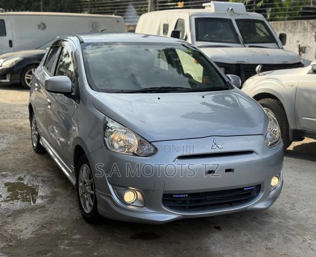 Mitsubishi Mirage ES 4dr Hatchback (1.2L 3cyl 5M) 2015 Silver