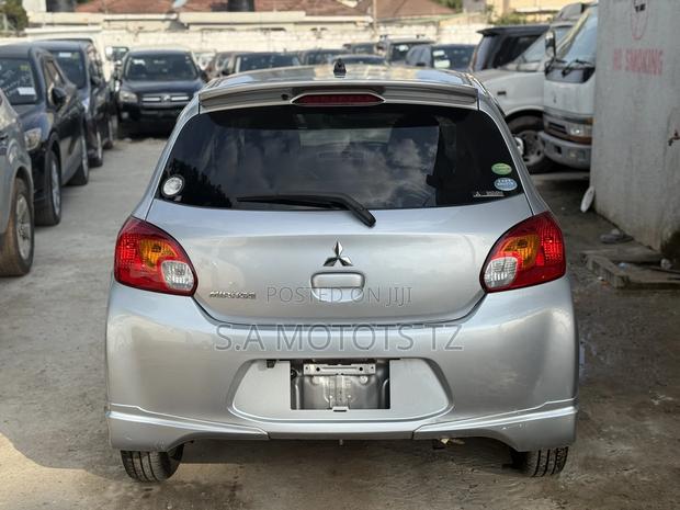 Mitsubishi Mirage ES 4dr Hatchback (1.2L 3cyl 5M) 2015 Silver