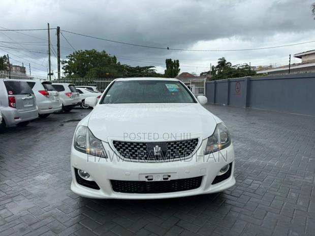 Toyota Crown 2008 White