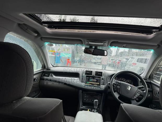 Toyota Crown 2008 White