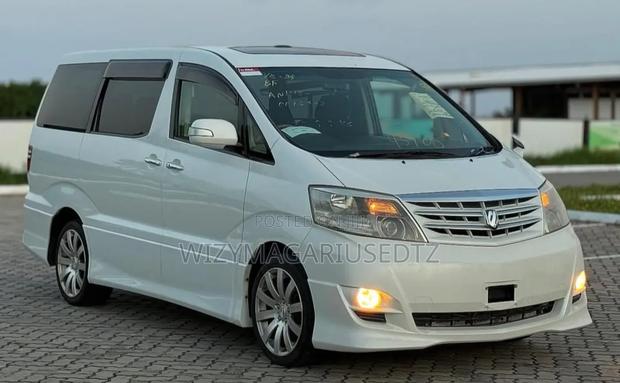 Toyota Alphard 2.4 Petrol AWD 2006 Pearl