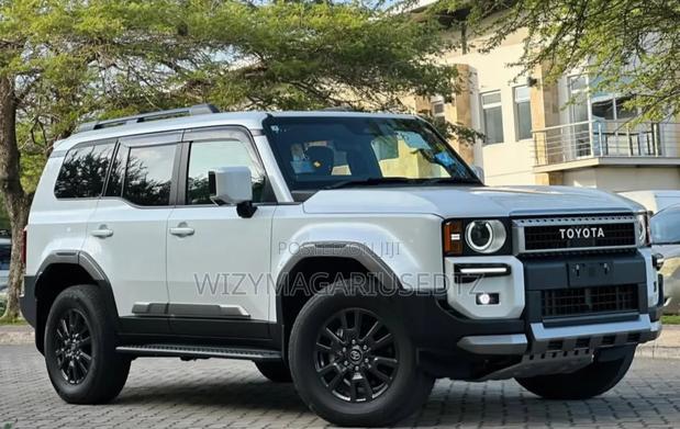Toyota Land Cruiser Prado 2.7 2025 Off white