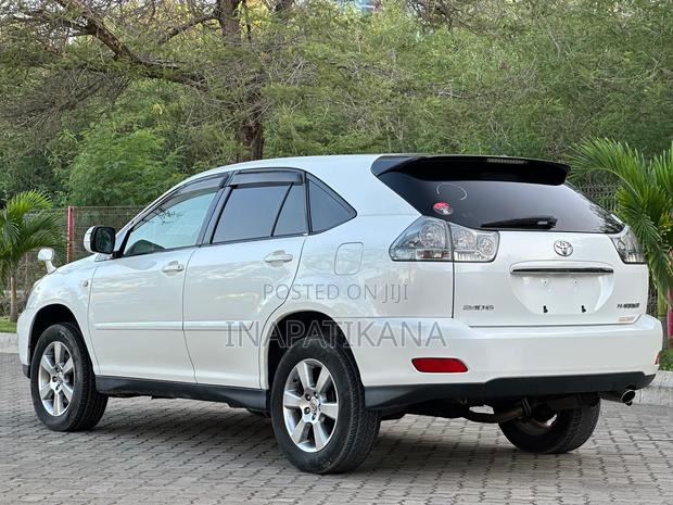 Toyota Harrier 2004 Pearl
