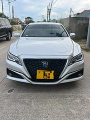 Toyota Crown 2018 Silver for sale