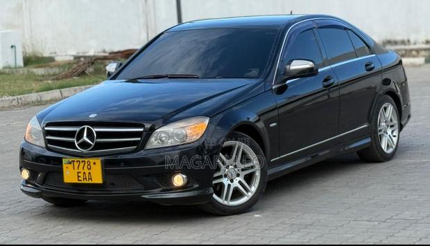Mercedes-Benz C-Class 2009 Black