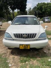 Toyota Harrier 2022 White for sale