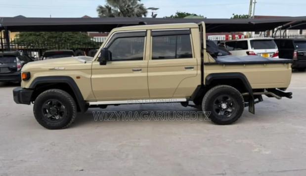 New Toyota Land Cruiser 79 Series 2025 Beige