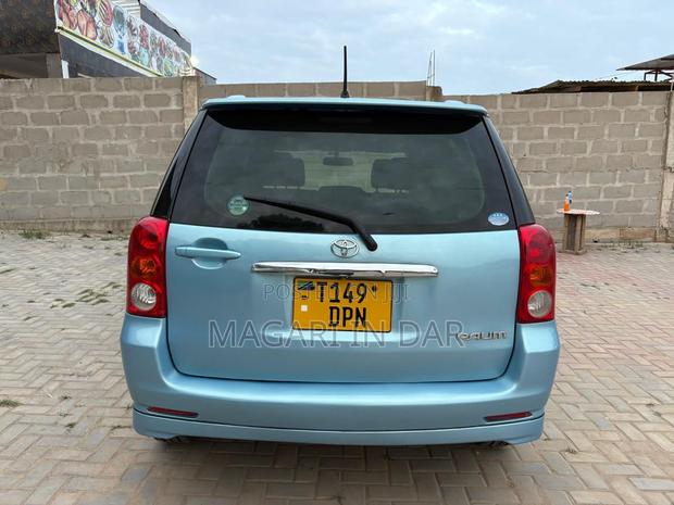 Toyota Raum 2004 Blue