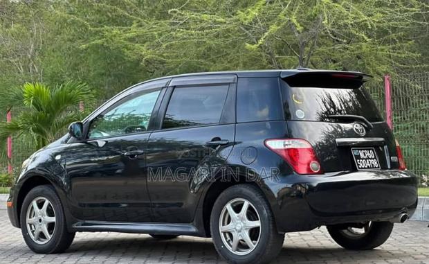 Toyota IST 2007 Black