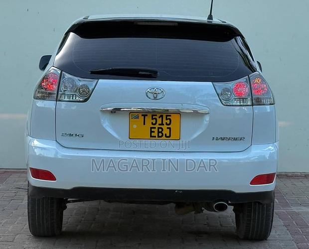 Toyota Harrier 2006 White