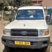 Toyota Land Cruiser 2014 White for sale