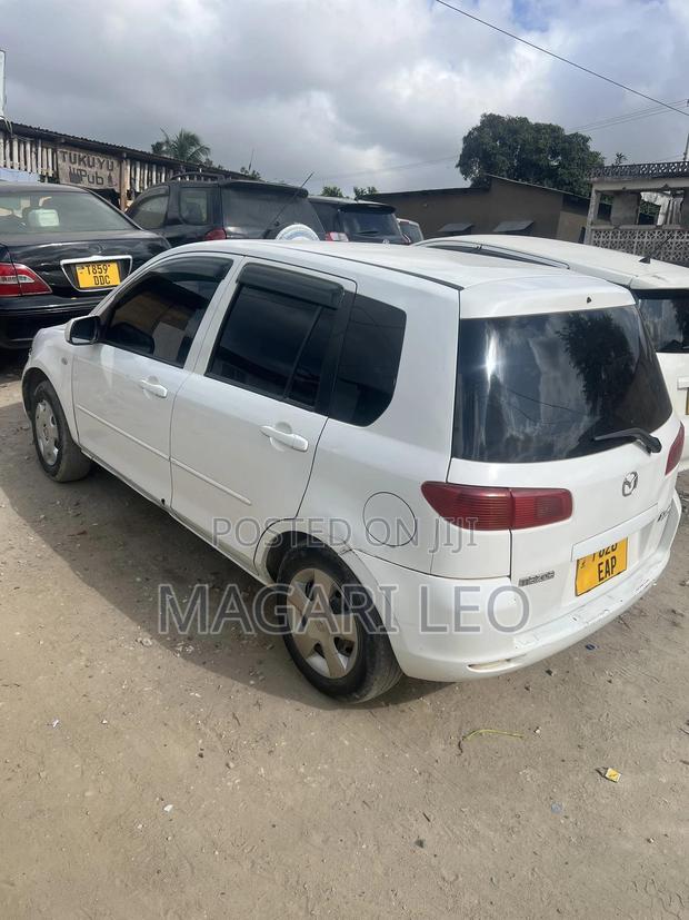 Mazda Demio 2004 White