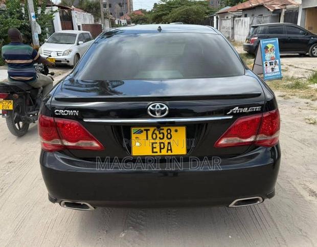 Toyota Crown 2009 Black