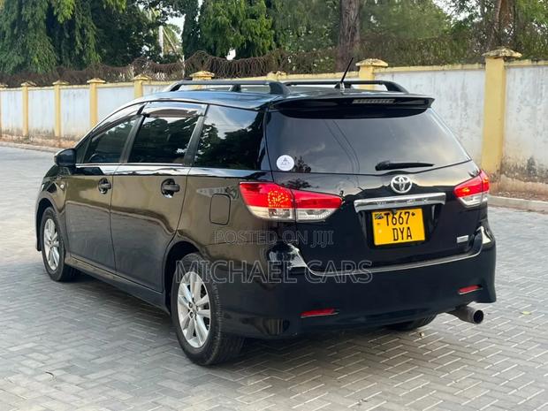 Toyota Wish 2011 Black
