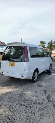 Toyota Noah 2001 White for sale