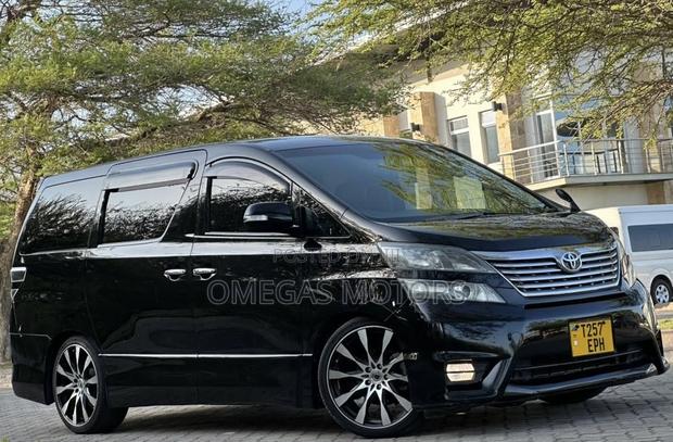 Toyota Vellfire 2010 Black