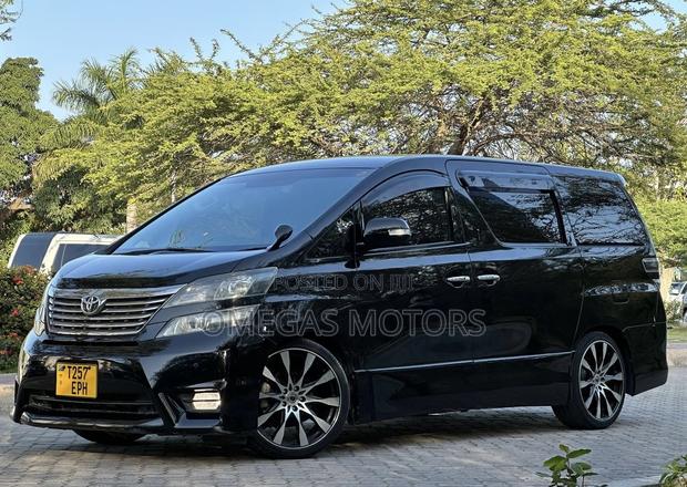 Toyota Vellfire 2010 Black