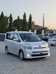 Toyota Voxy 2009 Silver for sale