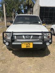 Nissan Hardbody 2005 White for sale