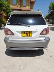 Toyota Harrier 1999 White for sale