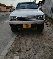 Toyota Hilux 2018 White for sale