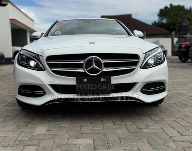 Mercedes-Benz C-Class C 200 (W205) 2015 Pearl