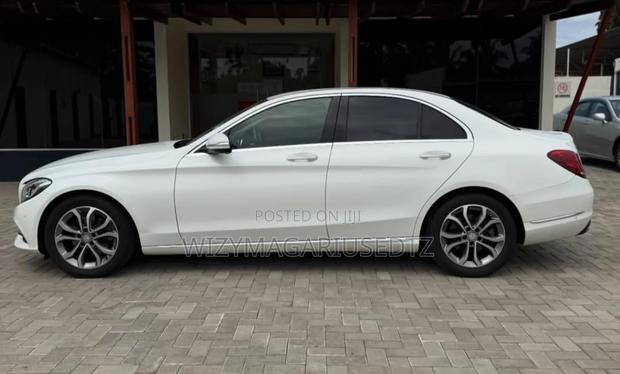 Mercedes-Benz C-Class C 200 (W205) 2015 Pearl