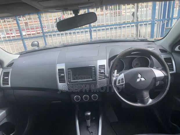 Mitsubishi Outlander 2.0 Di-D 2007 Black