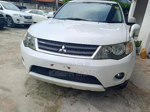 Mitsubishi Outlander 2.4 Automatic 2008 White
