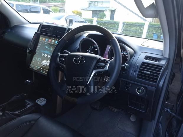 Toyota Land Cruiser Prado 2.7 i 2011 Black