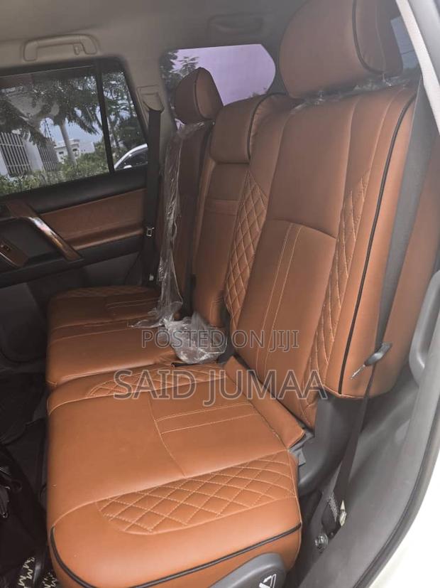 Toyota Land Cruiser Prado 2.8 2022 Black