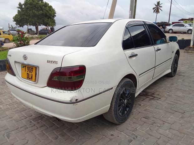 Toyota Brevis 2004 White