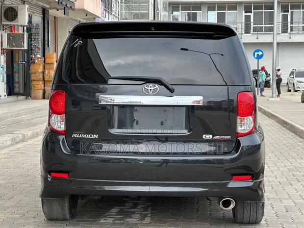 Toyota Corolla Rumion 2008 Black