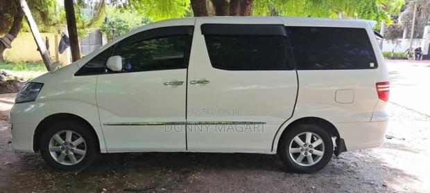 Toyota Alphard 2006 White