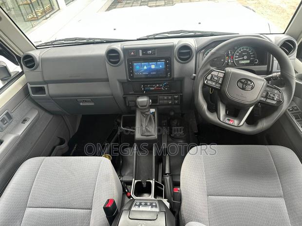 Toyota Land Cruiser 79 Series 2025 Pearl