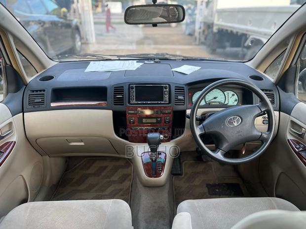 Toyota Corolla Spacio 2003 Gold