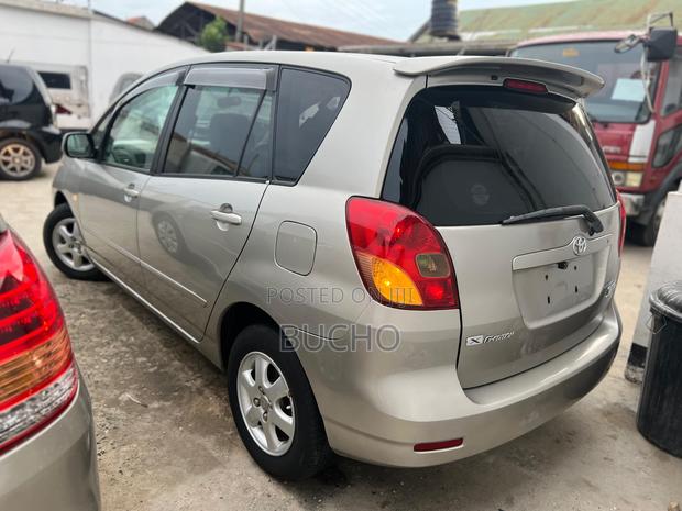 Toyota Corolla Spacio 2003 Gold