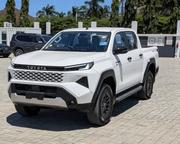 New Toyota Hilux 2025 Off white for sale