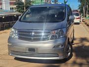 Toyota Alphard 2.4 Petrol FWD 2004 Silver for sale
