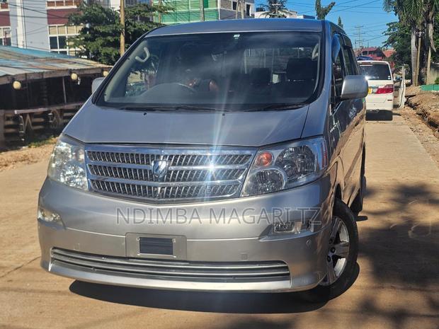 Toyota Alphard 2.4 Petrol FWD 2004 Silver