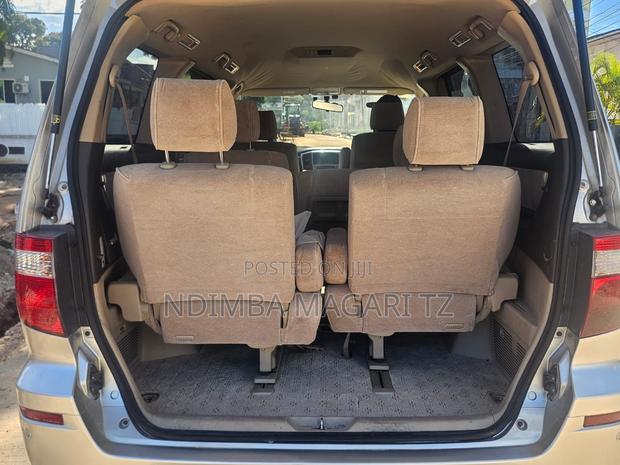 Toyota Alphard 2.4 Petrol FWD 2004 Silver
