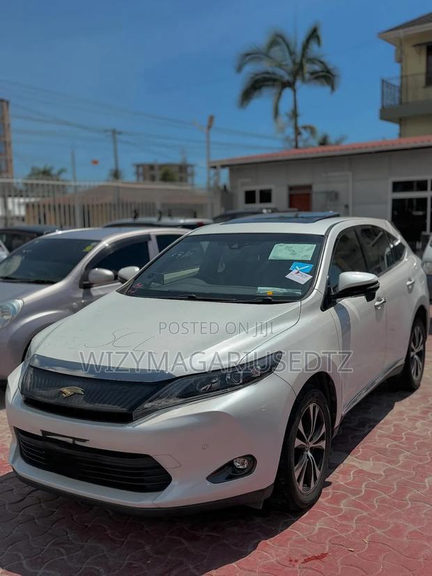 Toyota Harrier 2.0 2015 Pearl